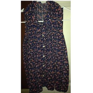 4/$25 Forever 21 floral sleeveless button …